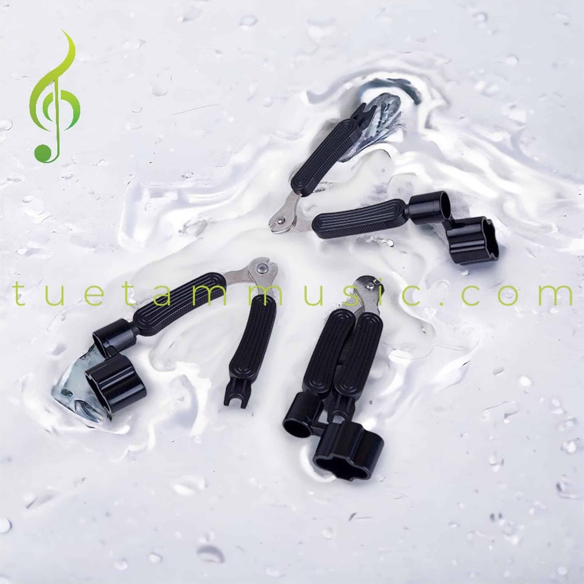 Tay Quay thay dây guitar đa năng